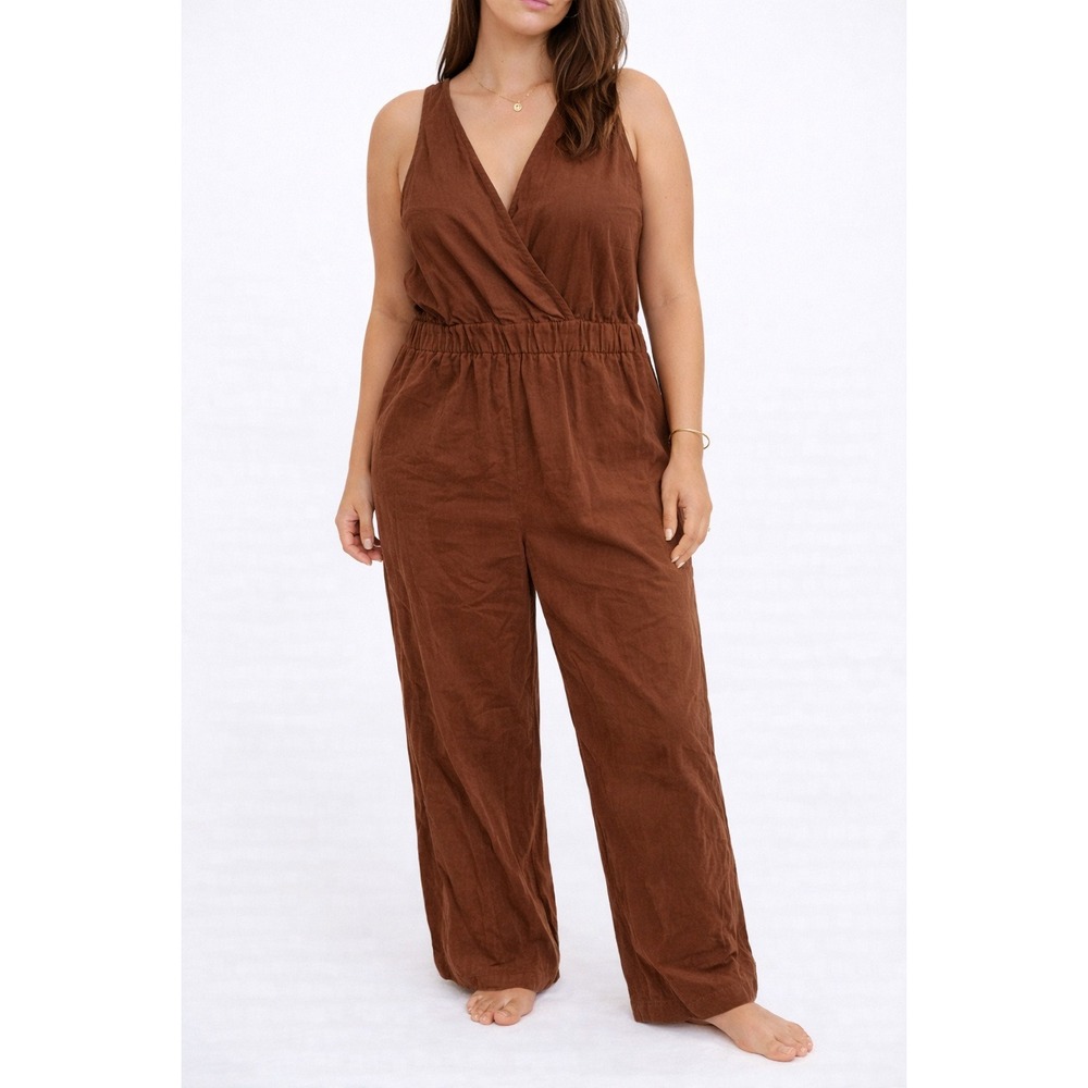 Versona Corduroy Jumpsuit Womens Small Brown Wide‎ Leg V-Neck Sleeveless Pocket